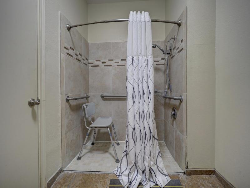 Alister Square Inn - image 6