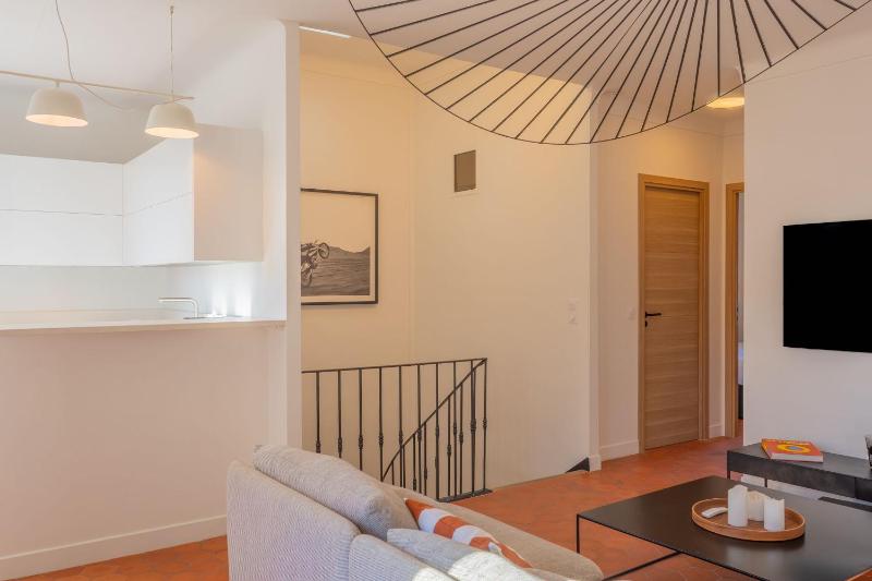 Saint-Tropez Bright apartment near the port - image 14