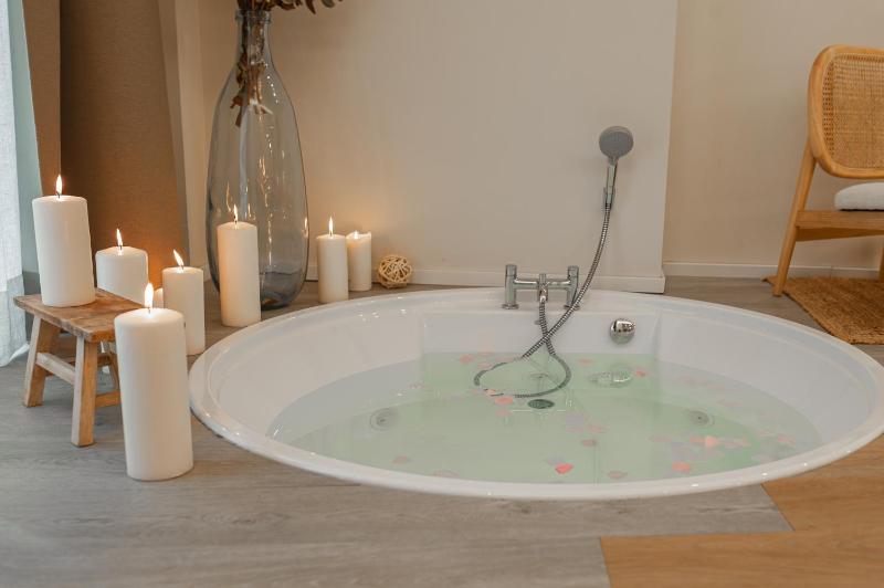 WelcHome Wellness Suites - image 13