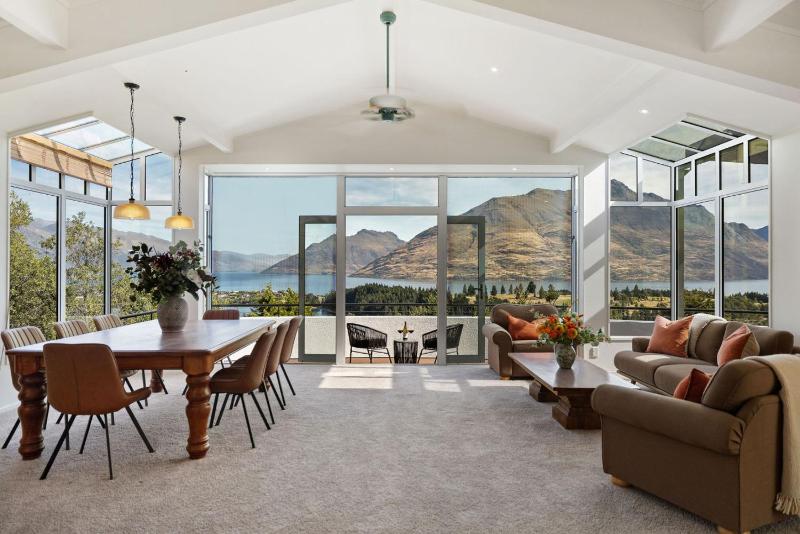 Annas Haus - Iconic Views with Great Outdoor Living - image 8