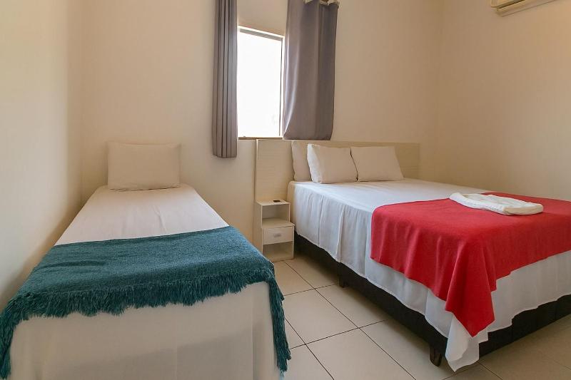 House with Pool and 4 Bedrooms in Porto Seguro - image 38
