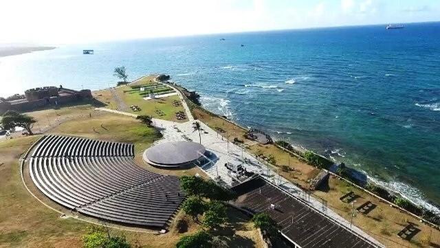 Stylish Apartment Steps from Puerto Plata Malecon - image 2