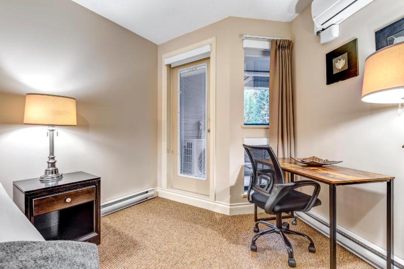 Greystone Lodge 408 Luxury - image 33