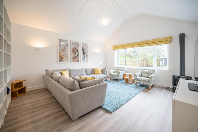 100 Leiston Road Aldeburgh - image 11