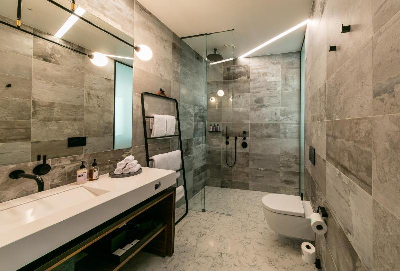 Tower Suites Reykjavík - image 12