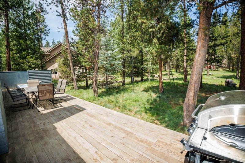 Blue Goose with Hot Tub & SHARC Access - image 21