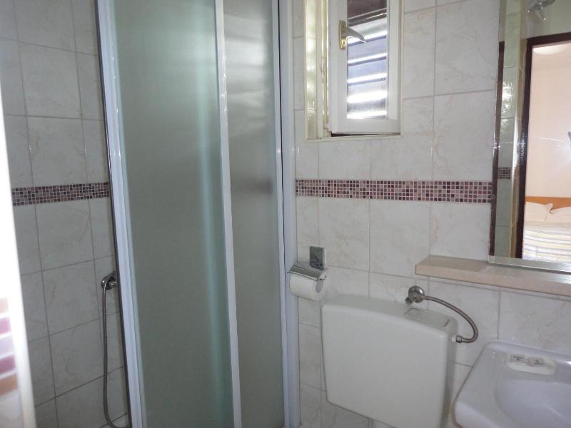 Guesthouse Apartment Božica - image 7