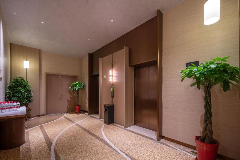Elong Hotel Qingdao Golden Beach - image 20