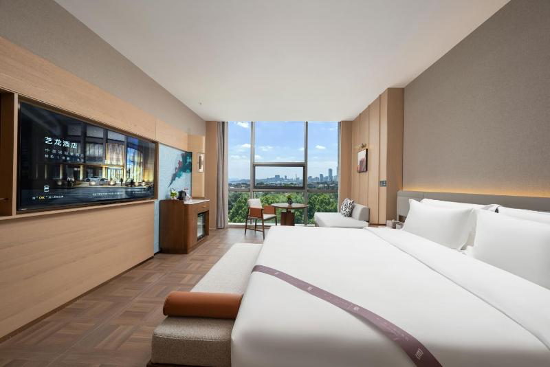 Elong Hotel Qingdao Golden Beach - image 30