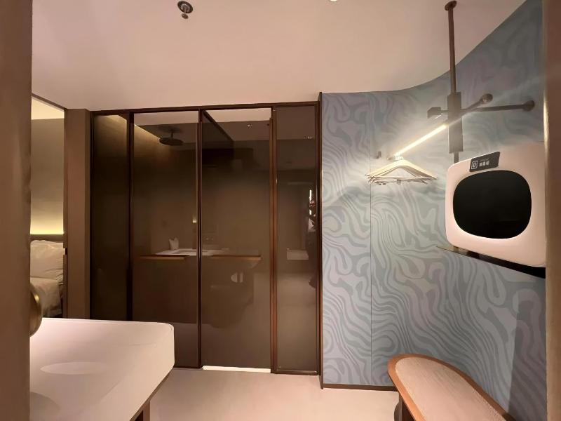 Elong Hotel Qingdao Golden Beach - image 48