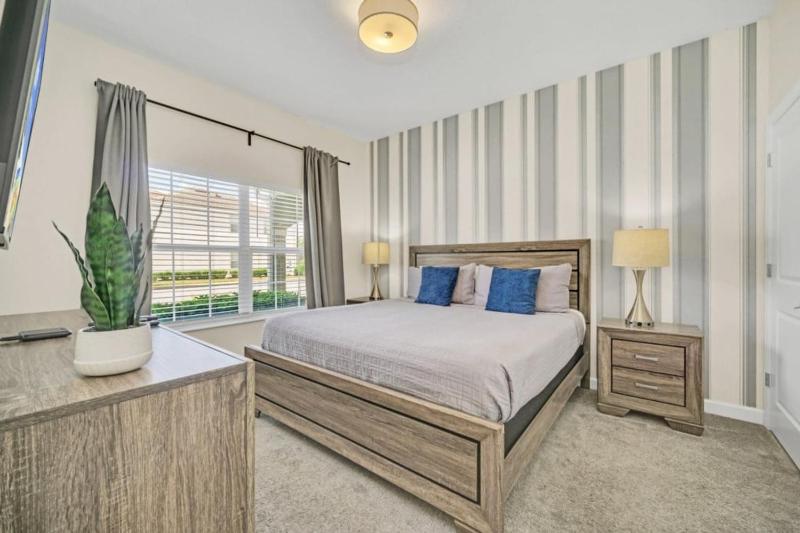 Retreat & Relax Screened In Pool Home Kid Rooms townhouse - image 27