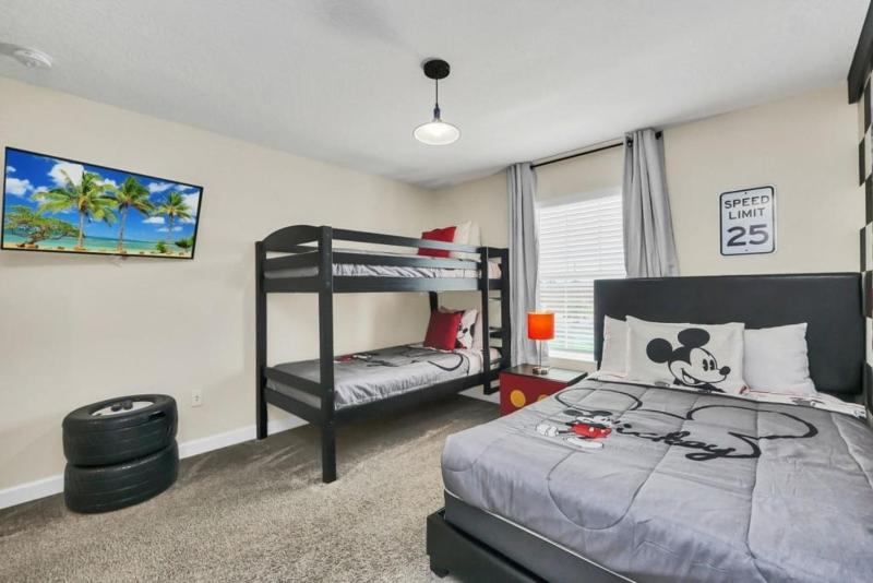 Retreat & Relax Screened In Pool Home Kid Rooms townhouse - image 42