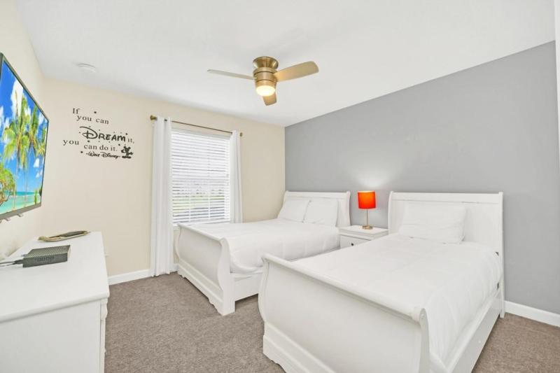 Beautiful Paradise Palms Retreat townhouse - image 14