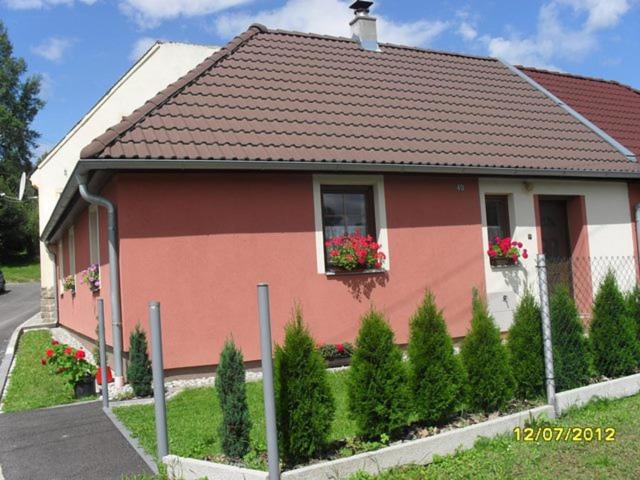 Two-Bedroom House image 1