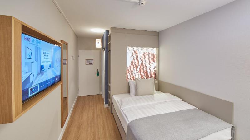 Business Room image 3