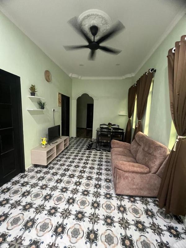 Inara Homestay - image 8