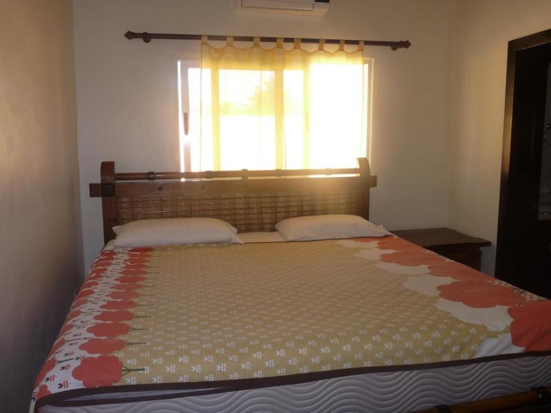 Villa near the beach - image 6