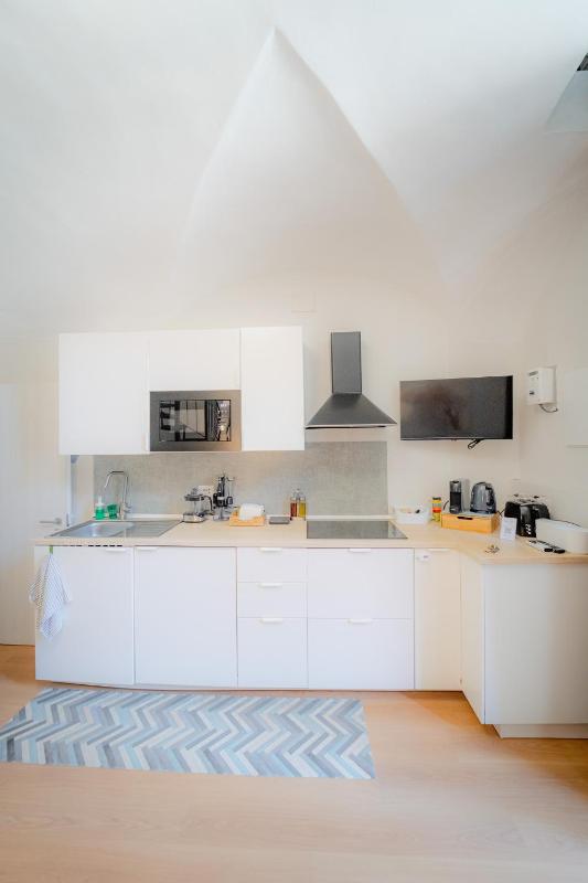 Almond Apartment Catania - image 27
