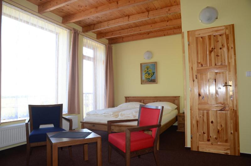 Double Room with Extra Bed image 4