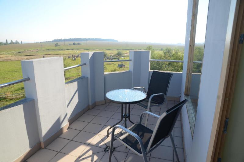Double Room with Balcony image 4