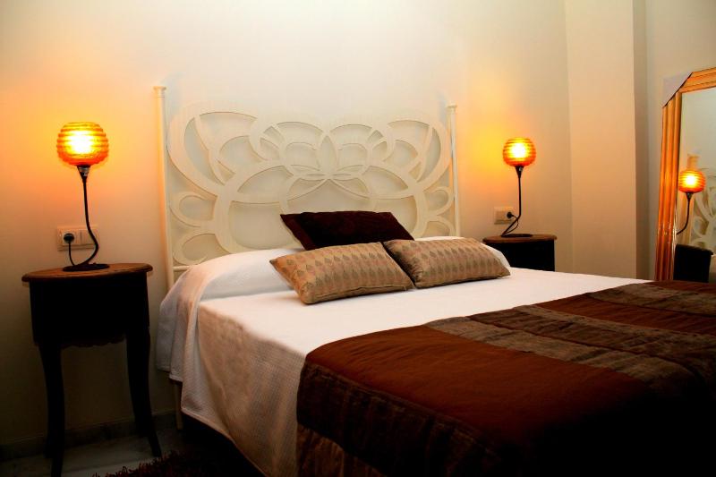 One-Bedroom Apartment image 3