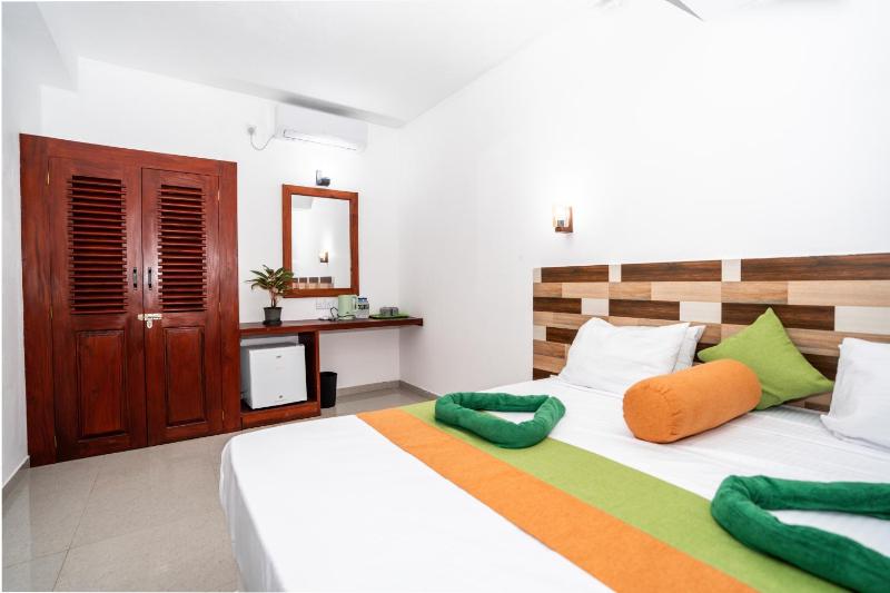 Serenade Beach Hotel - image 30