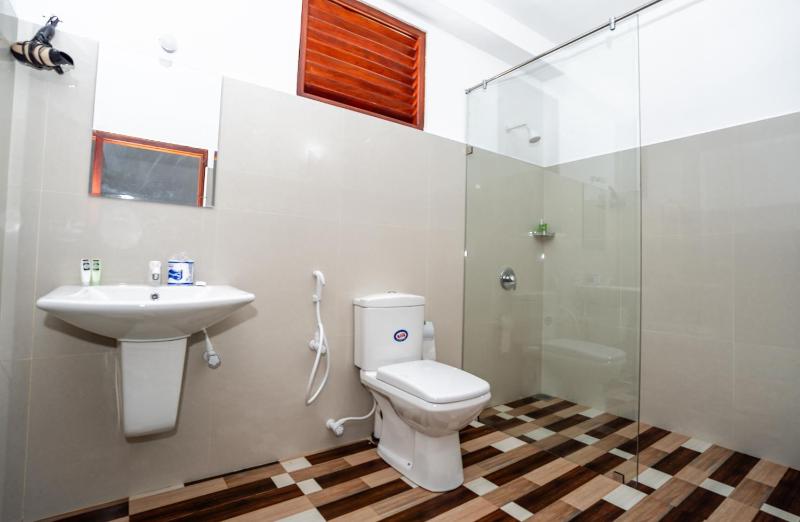 Serenade Beach Hotel - image 28