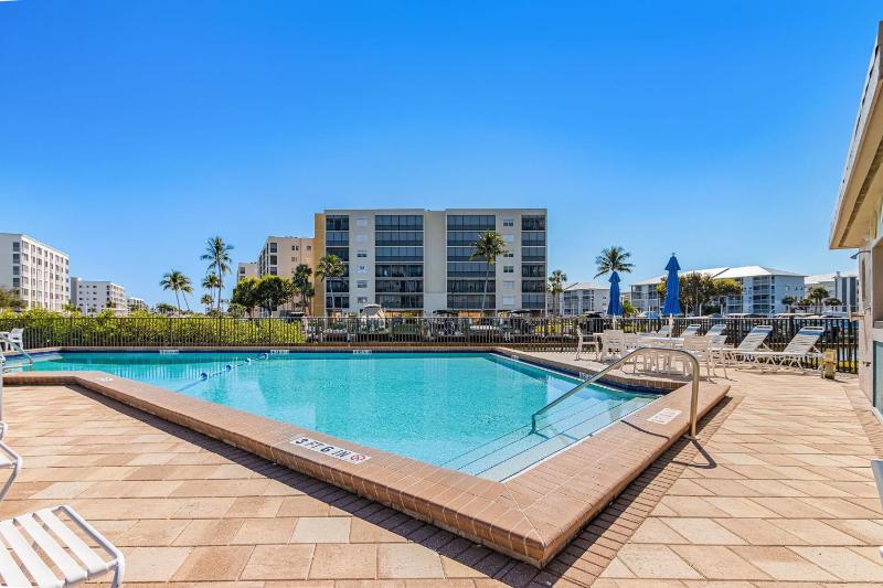 Estero Island Yacht & Racquet Club 224 condo - image 26