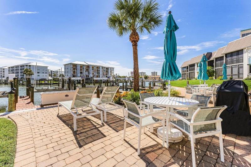 Estero Island Yacht & Racquet Club 224 condo - image 5