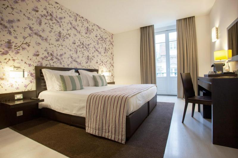 Internacional Design Hotel - image 3