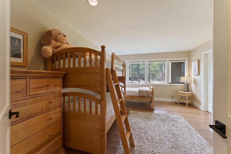 20 Aspen - image 16