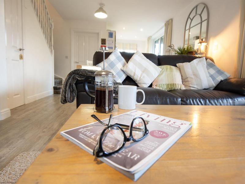 Pearl & Spice Hideaways - 2 two bedroom cottages nearby - Part of the The Bay Filey Holiday Village with pool gym and direct beach access pub restaurant tennis and meadows walks - image 23