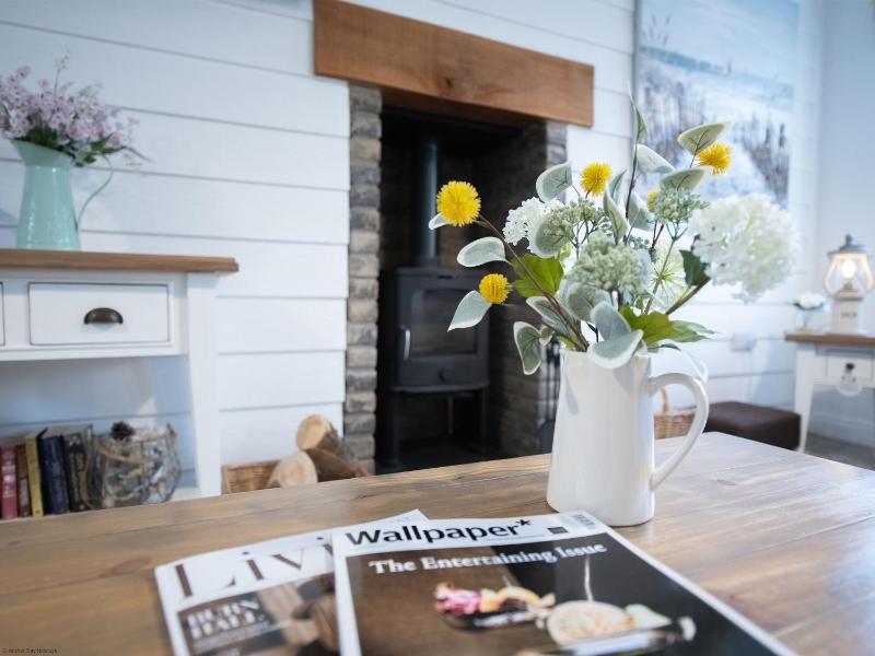 Pearl & Spice Hideaways - 2 two bedroom cottages nearby - Part of the The Bay Filey Holiday Village with pool gym and direct beach access pub restaurant tennis and meadows walks - image 32
