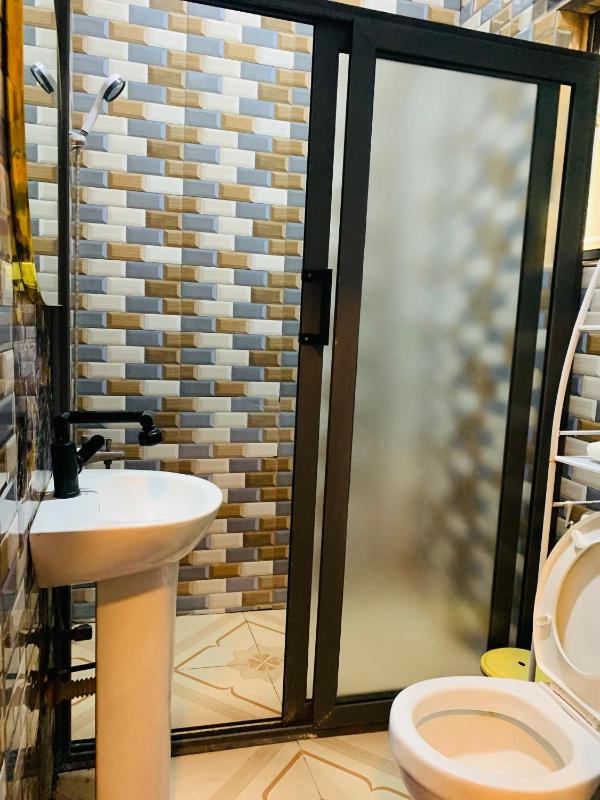Exquisite 2 Bedroom Apartment with Swimming Pool At TseaddoAccra - image 6