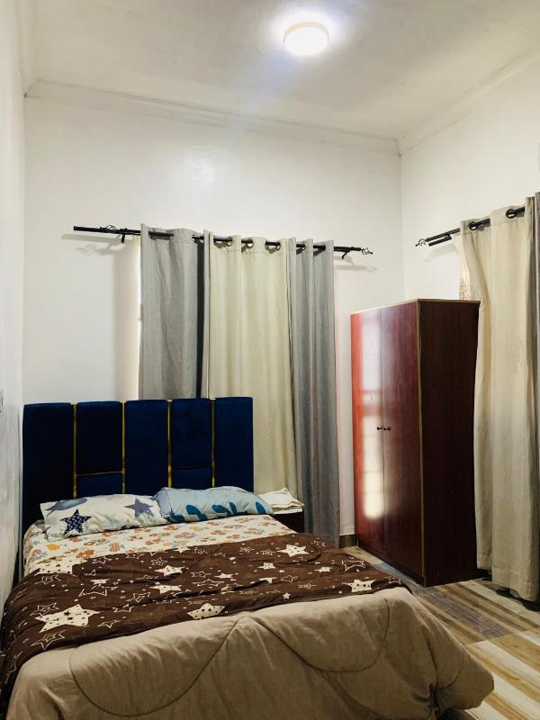 Exquisite 2 Bedroom Apartment with Swimming Pool At TseaddoAccra - image 2