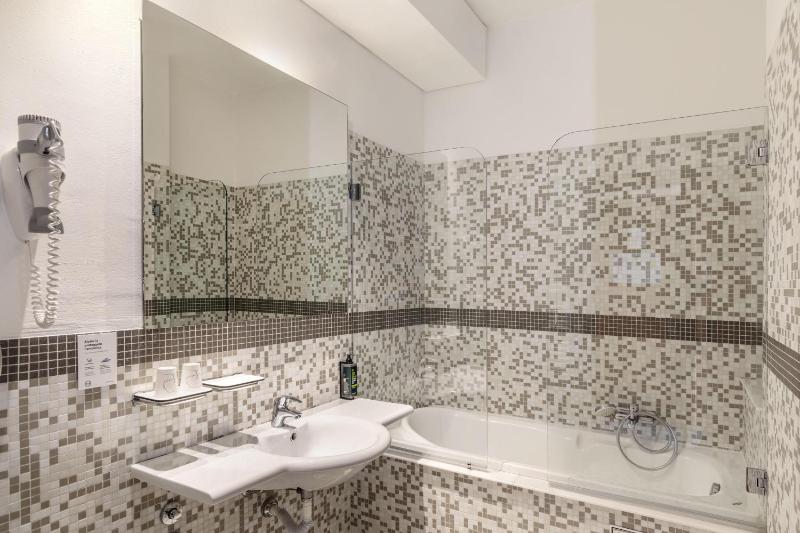 B&B Hotel Modena - image 23