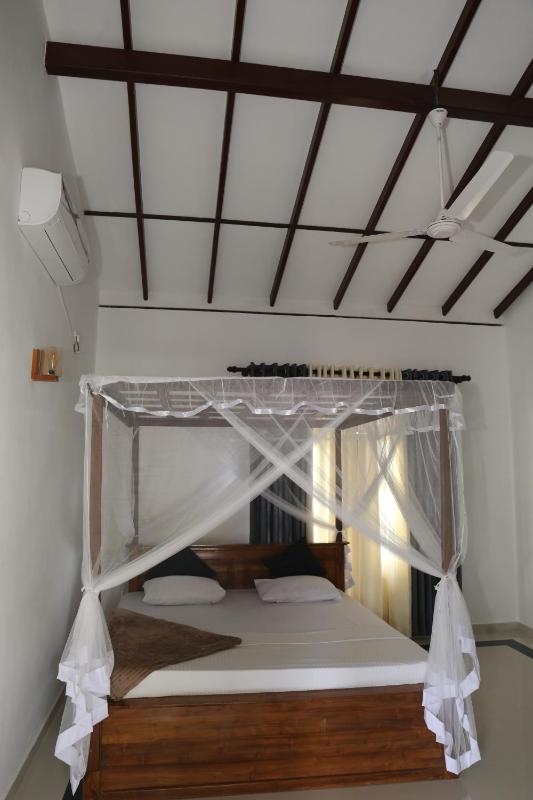 Elena Villa 7 - image 24