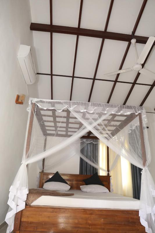 Elena Villa 7 - image 20