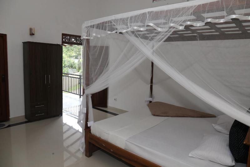 Elena Villa 7 - image 16