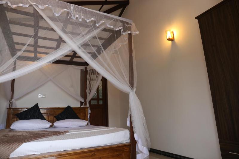 Elena Villa 7 - image 40