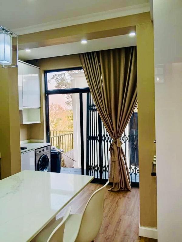 Modern Furnished 2 bedroom House - image 16