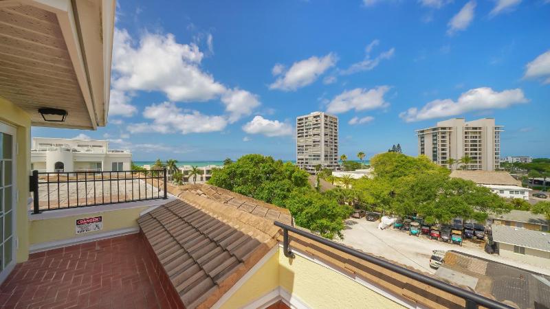 At Sun Sea Terrace - 300 (PH) - image 19