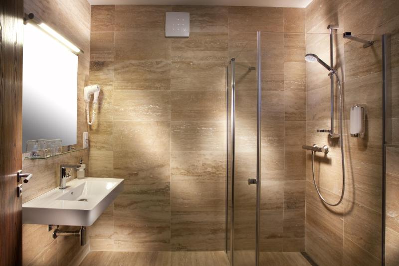Suite (2 Adults) image 3