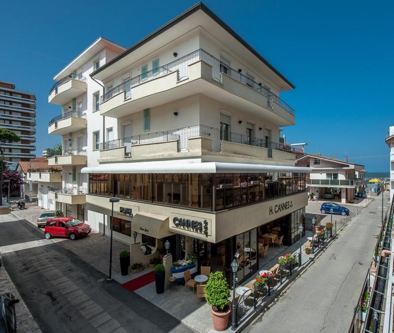 Hotel Cannes Images