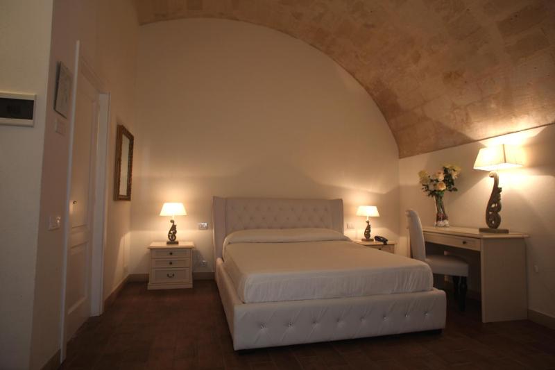 Junior Suite with Balcony image 2
