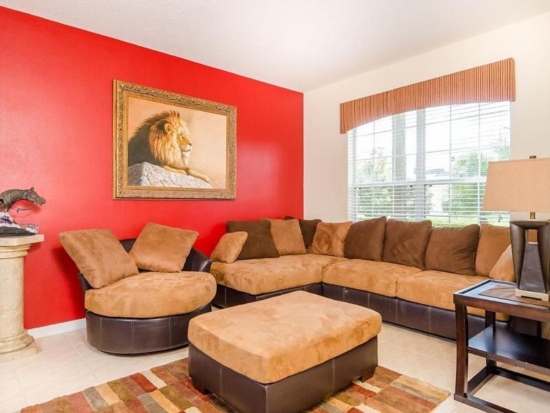 Southern Comfort Private Pool Spa Near Disney! villa - image 17