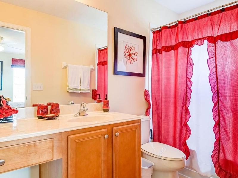 Southern Comfort Private Pool Spa Near Disney! villa - image 10