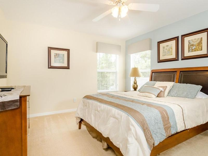 Southern Comfort Private Pool Spa Near Disney! villa - image 3