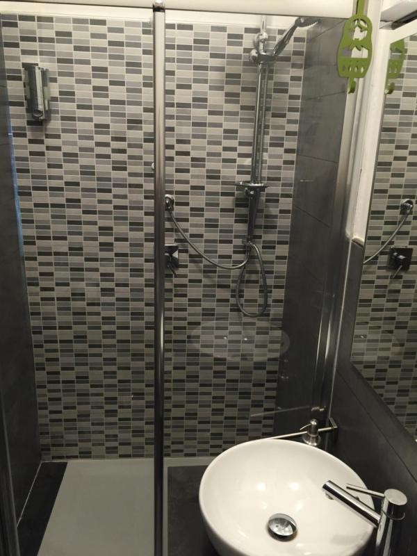Double or Twin Room with Private Bathroom image 4
