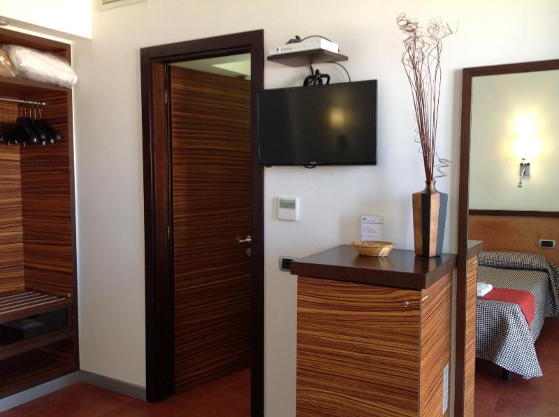 Double or Twin Room image 2